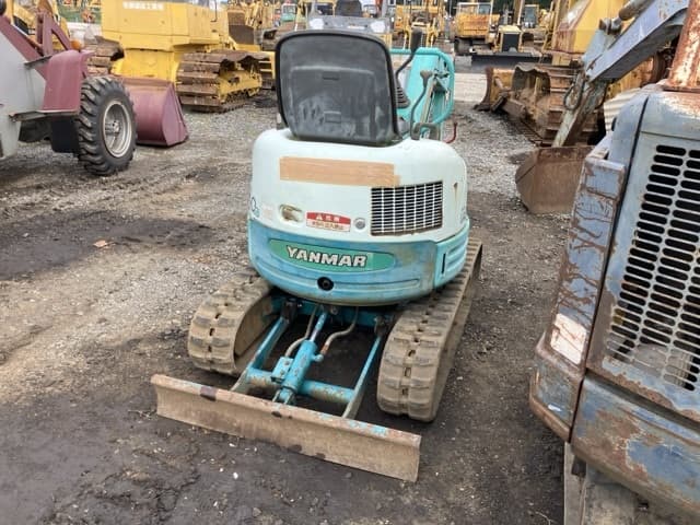 MINI EXCAVATOR — Auction (lot 8461-1816)