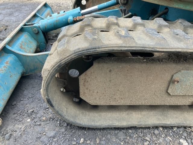 MINI EXCAVATOR — Auction (lot 8461-1816)