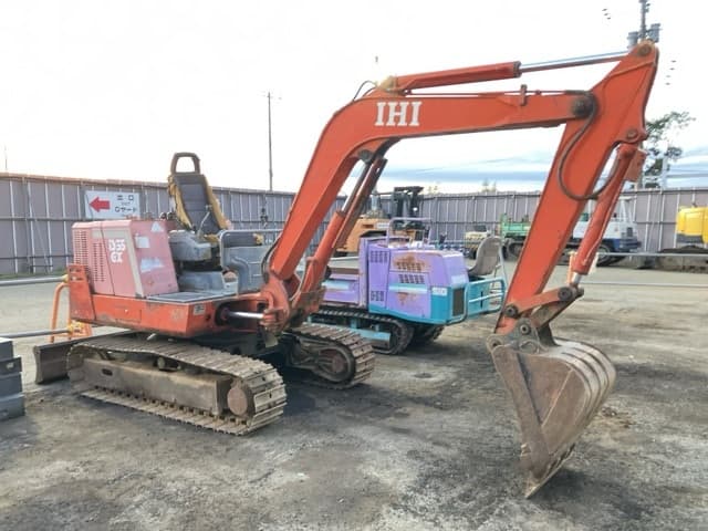 MINI EXCAVATOR — Auction (lot 8461-1819)