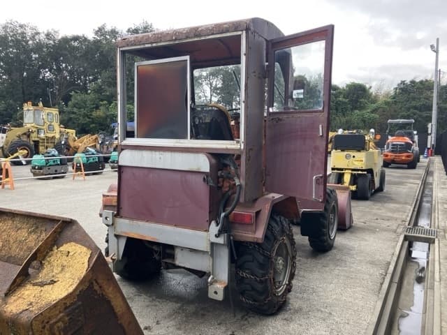 MINI WHEEL LOADER — Auction (lot 8461-1820)