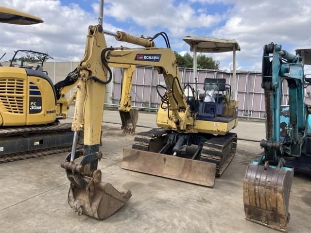 MINI EXCAVATOR — Auction (lot 8461-1824)