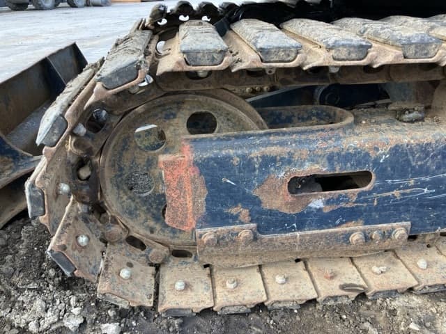 MINI EXCAVATOR — Auction (lot 8461-1824)