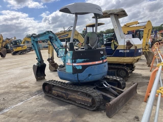 MINI EXCAVATOR — Auction (lot 8461-1825)