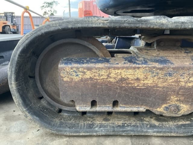 MINI EXCAVATOR — Auction (lot 8461-1825)