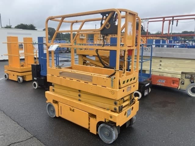 AERIAL WORK PLATFORM — Auction (lot 8461-1828)