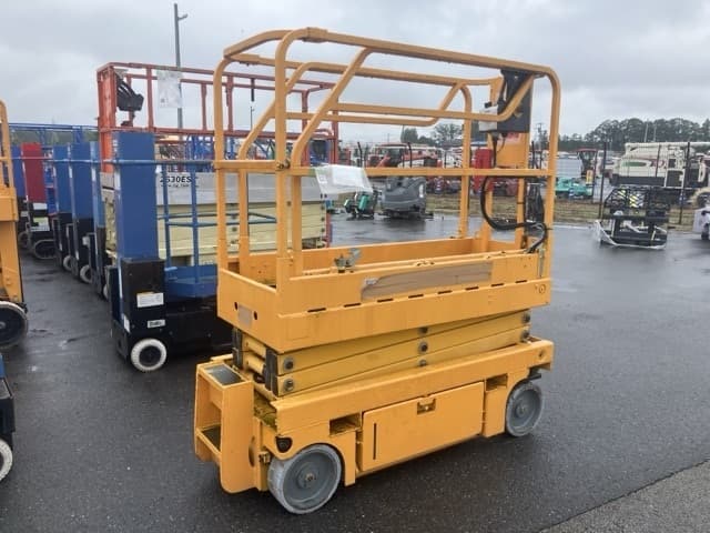 AERIAL WORK PLATFORM — Auction (lot 8461-1828)