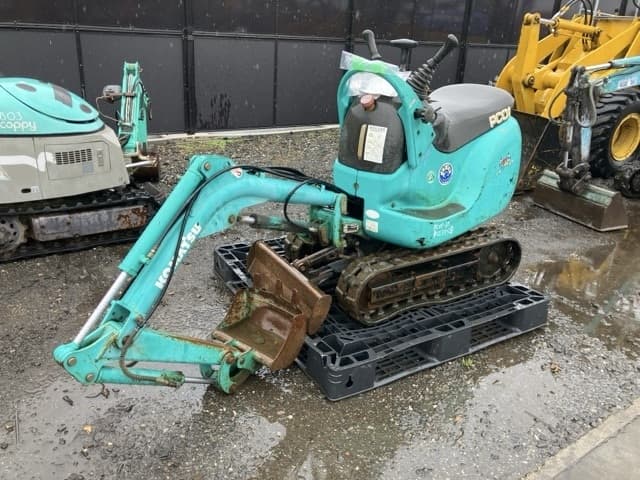 MINI EXCAVATOR — Auction (lot 8461-1832)