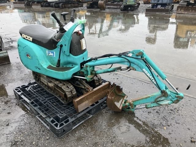 MINI EXCAVATOR — Auction (lot 8461-1832)