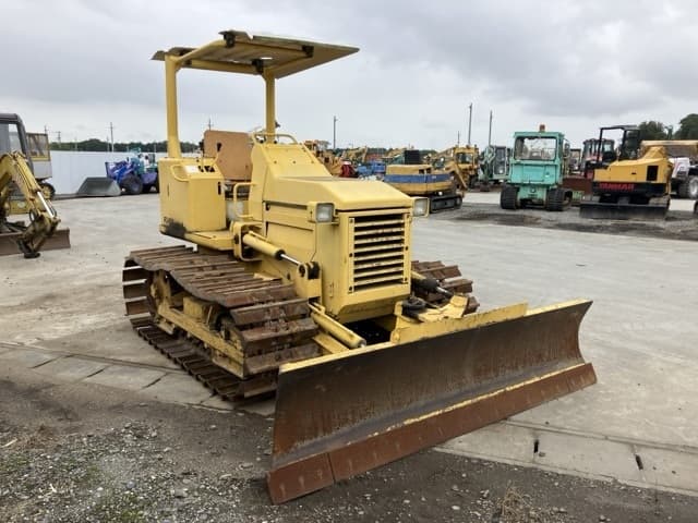 Bulldozer — Auction (lot 8461-1833)