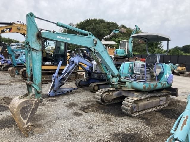 MINI EXCAVATOR — Auction (lot 8461-1837)