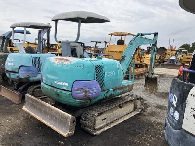 MINI EXCAVATOR — Auction (lot 8461-1837)