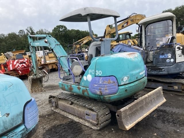 MINI EXCAVATOR — Auction (lot 8461-1837)