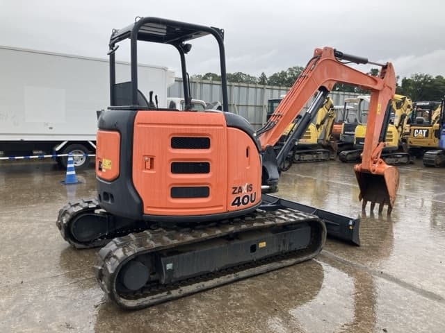 MINI EXCAVATOR — Auction (lot 8461-189)