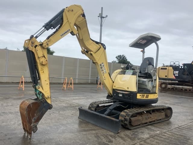 MINI EXCAVATOR — Auction (lot 8461-19)