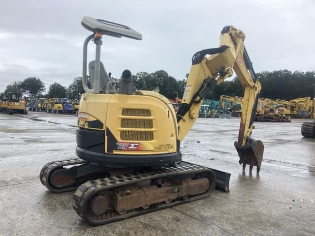 MINI EXCAVATOR — Auction (lot 8461-19)