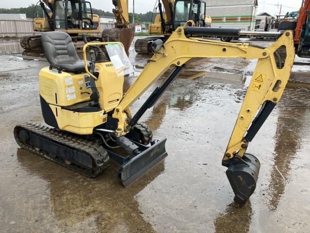 MINI EXCAVATOR — Auction (lot 8461-191)