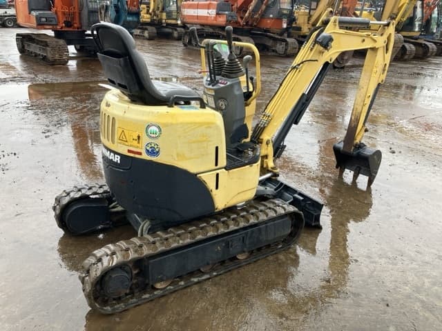 MINI EXCAVATOR — Auction (lot 8461-191)