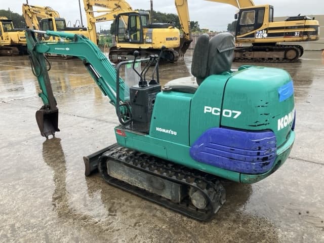 MINI EXCAVATOR — Auction (lot 8461-194)