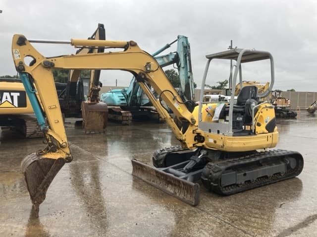 MINI EXCAVATOR — Auction (lot 8461-196)