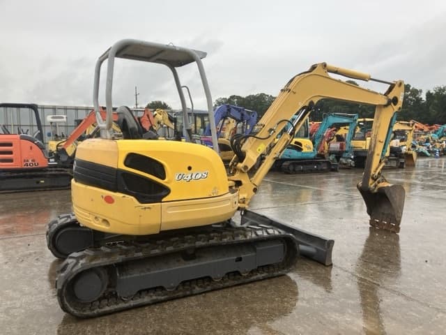 MINI EXCAVATOR — Auction (lot 8461-196)