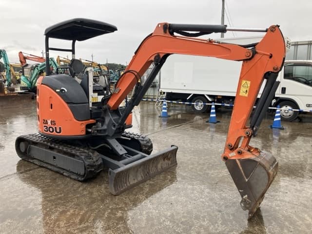 MINI EXCAVATOR — Auction (lot 8461-197)