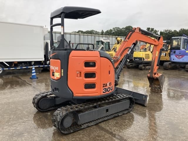 MINI EXCAVATOR — Auction (lot 8461-197)