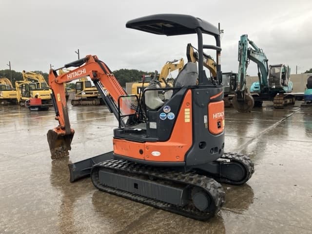 MINI EXCAVATOR — Auction (lot 8461-197)