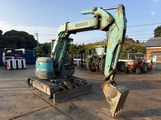 MINI EXCAVATOR — Auction (lot 8461-20001)