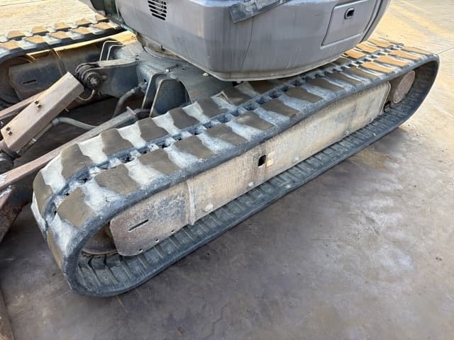 MINI EXCAVATOR — Auction (lot 8461-20001)