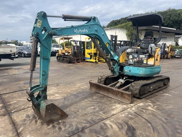 MINI EXCAVATOR — Auction (lot 8461-20002)