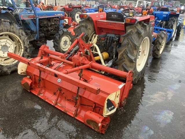Tractor — Auction (lot 8461-2006)