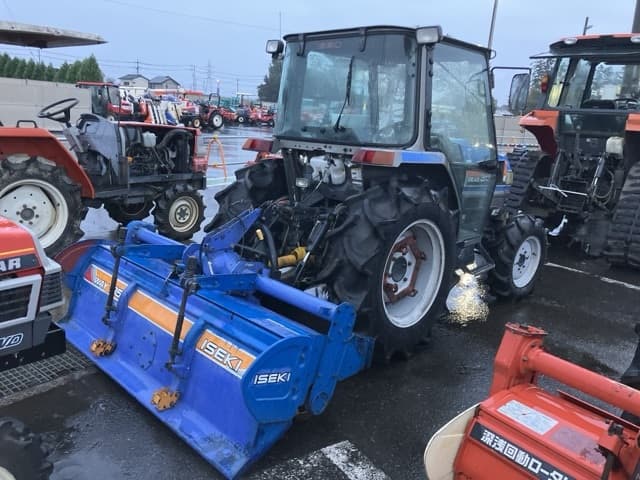 Tractor — Auction (lot 8461-2009)