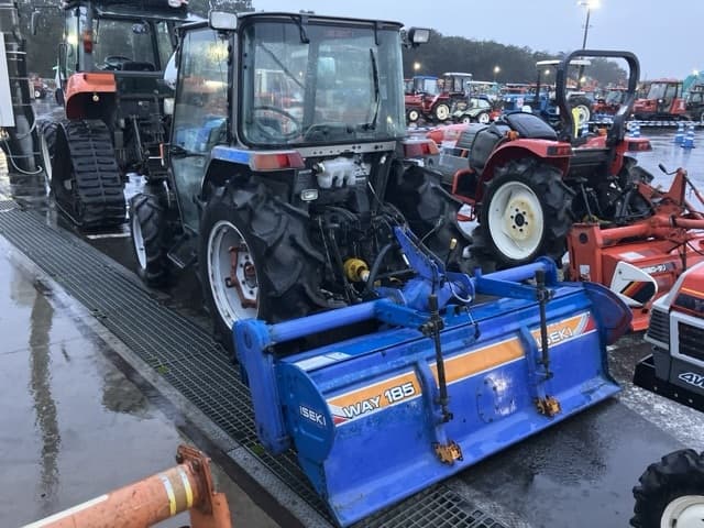Tractor — Auction (lot 8461-2009)