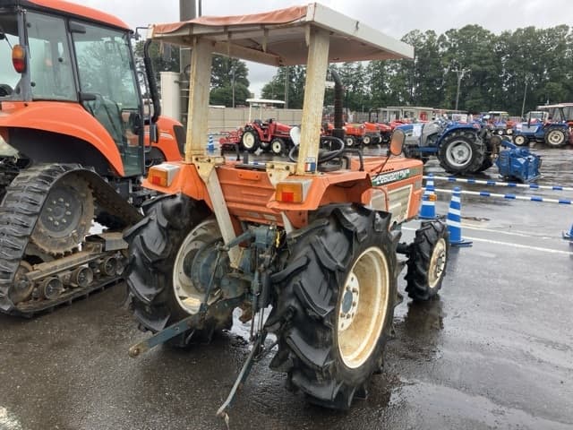 Tractor — Auction (lot 8461-2013)