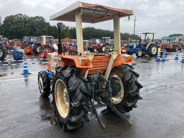 Tractor — Auction (lot 8461-2013)