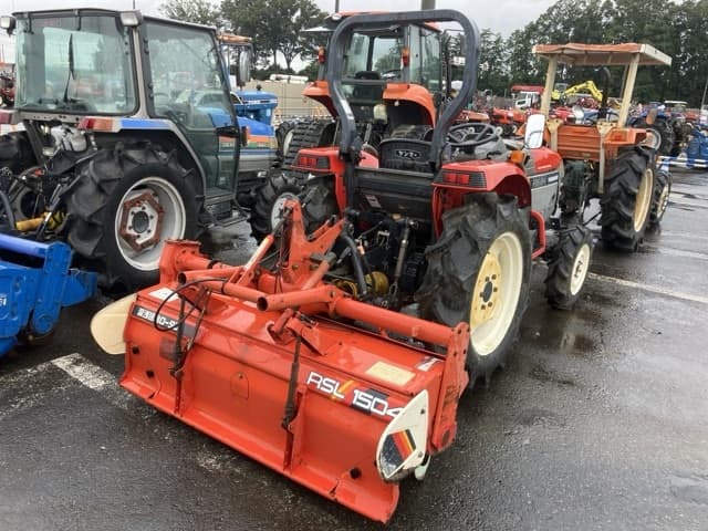 Tractor — Auction (lot 8461-2016)
