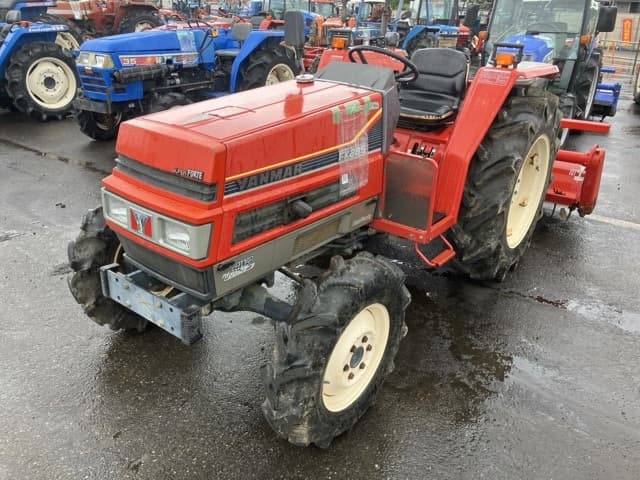 Tractor — Auction (lot 8461-2022)