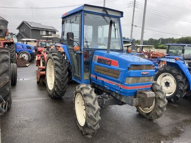 Tractor — Auction (lot 8461-2026)