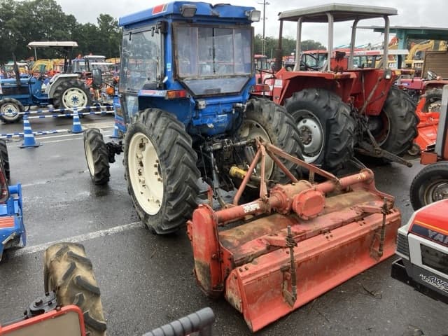 Tractor — Auction (lot 8461-2026)