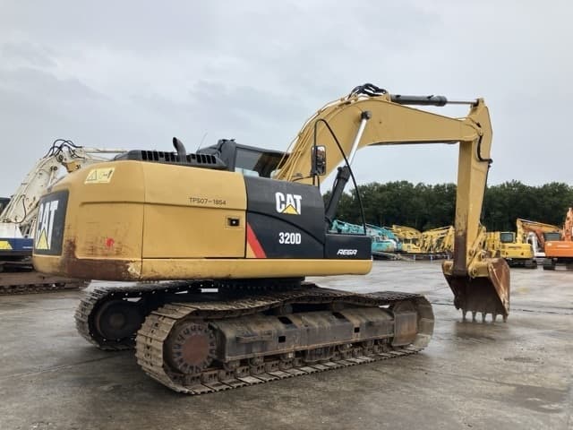 EXCAVATOR — Auction (lot 8461-203)