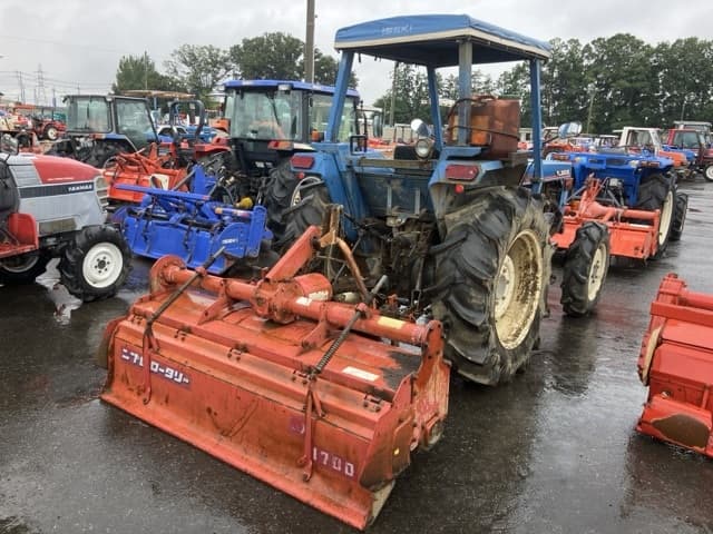 Tractor — Auction (lot 8461-2032)