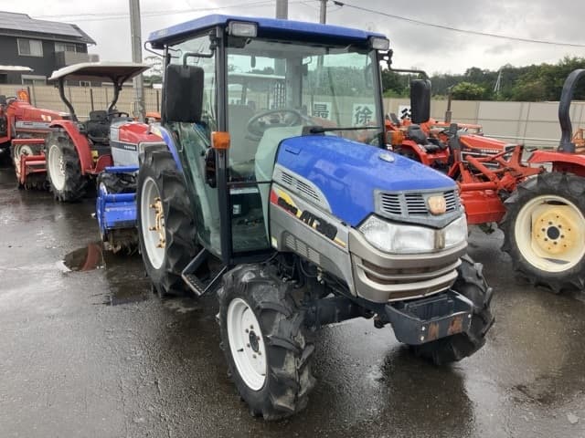 Tractor — Auction (lot 8461-2033)