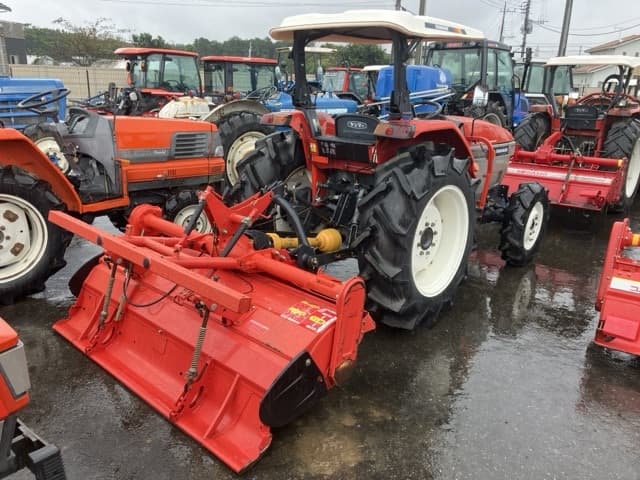 Tractor — Auction (lot 8461-2035)