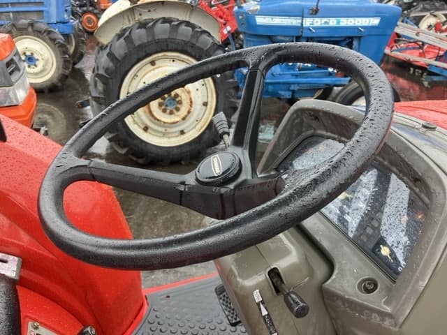 Tractor — Auction (lot 8461-2035)
