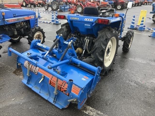 Tractor — Auction (lot 8461-2037)