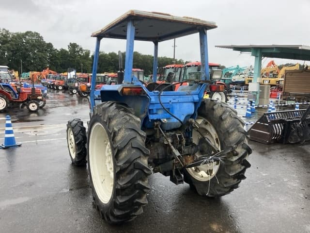 Tractor — Auction (lot 8461-2041)