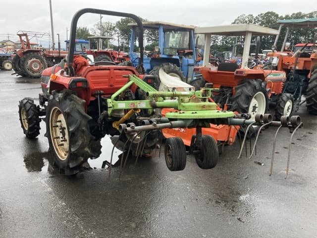 Tractor — Auction (lot 8461-2044)