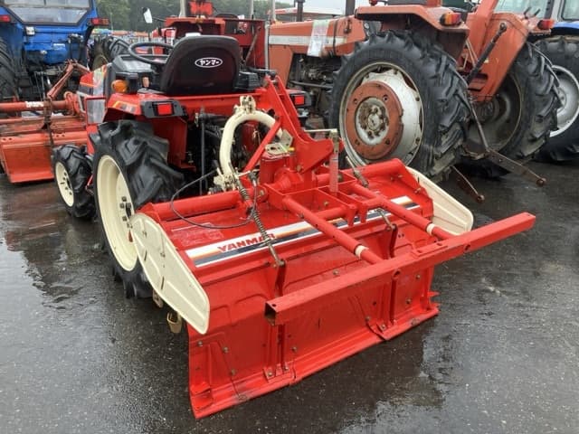 Tractor — Auction (lot 8461-2045)