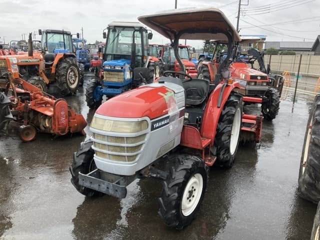 Tractor — Auction (lot 8461-2046)