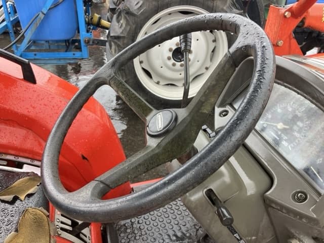 Tractor — Auction (lot 8461-2048)